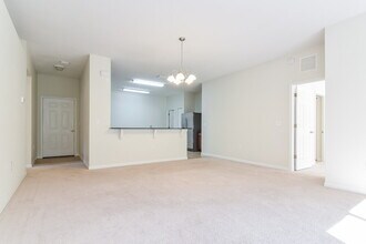 4013 Constantine Loop in Wesley Chapel, FL - Foto de edificio - Building Photo