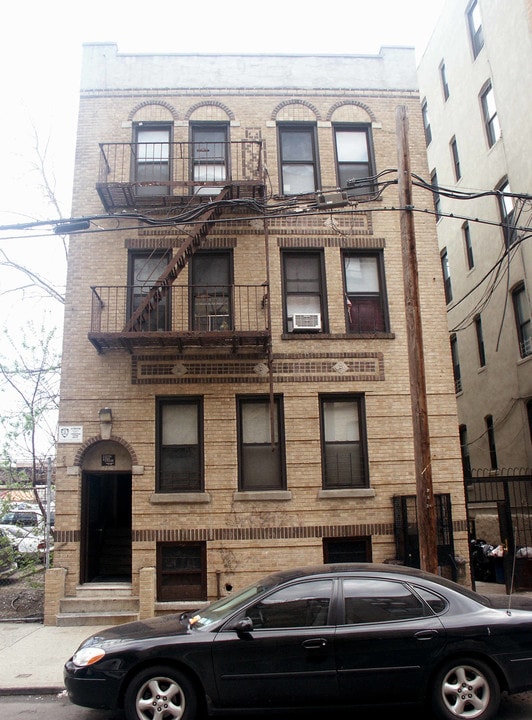 2510 Olinville Ave in Bronx, NY - Building Photo