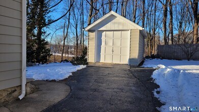 10 Olmstead Pl in Norwalk, CT - Building Photo - Building Photo