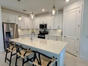 12461 Basalt Ln in Alva, FL - Building Photo - Building Photo