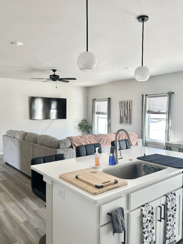 1437 Winterberry Ln in North Liberty, IA - Foto de edificio - Building Photo