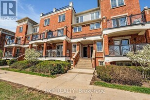 2557 Sixth Line in Oakville, ON - Building Photo
