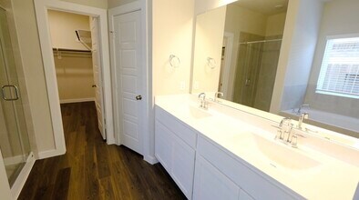 21631 Sandy Dune Dr in Cypress, TX - Foto de edificio - Building Photo