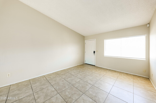 10831 West Campbell Ave in Phoenix, AZ - Building Photo - Building Photo