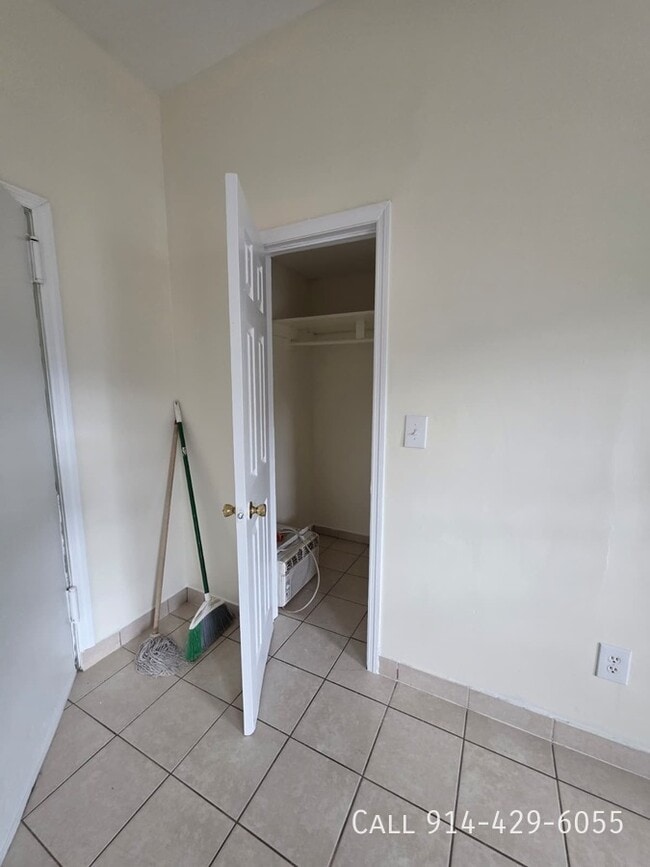 349 Walnut St in Yonkers, NY - Building Photo - Building Photo