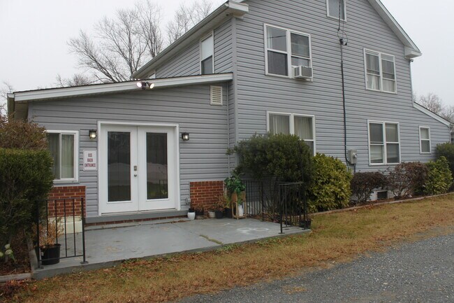 property at 6213 Shady Side Rd
