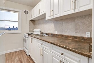 Belvedere Apartments in Wetaskiwin, AB - Building Photo - Building Photo