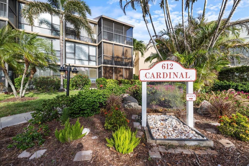 612 Bird Bay Dr S in Venice, FL - Building Photo
