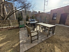 5021 N Winchester Ave, Unit 2F in Chicago, IL - Foto de edificio - Building Photo