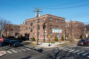 Bridgeport Gardens in Bridgeport, CT - Building Photo