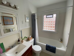 925 Nassau St in Cincinnati, OH - Building Photo - Building Photo