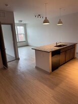 2317 Huntington Ave in Alexandria, VA - Building Photo