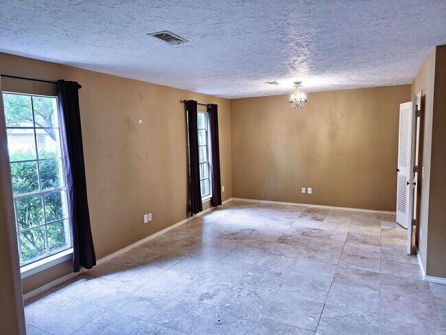 2108 Scarlet Oak Dr in Richardson, TX - Building Photo - Building Photo