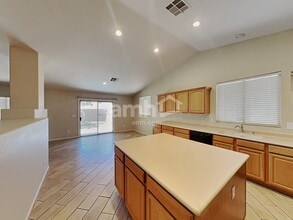 2716 Peekskill Ave in Henderson, NV - Building Photo - Building Photo