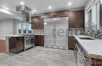 17530 83rd Pl NE in Kenmore, WA - Building Photo - Building Photo