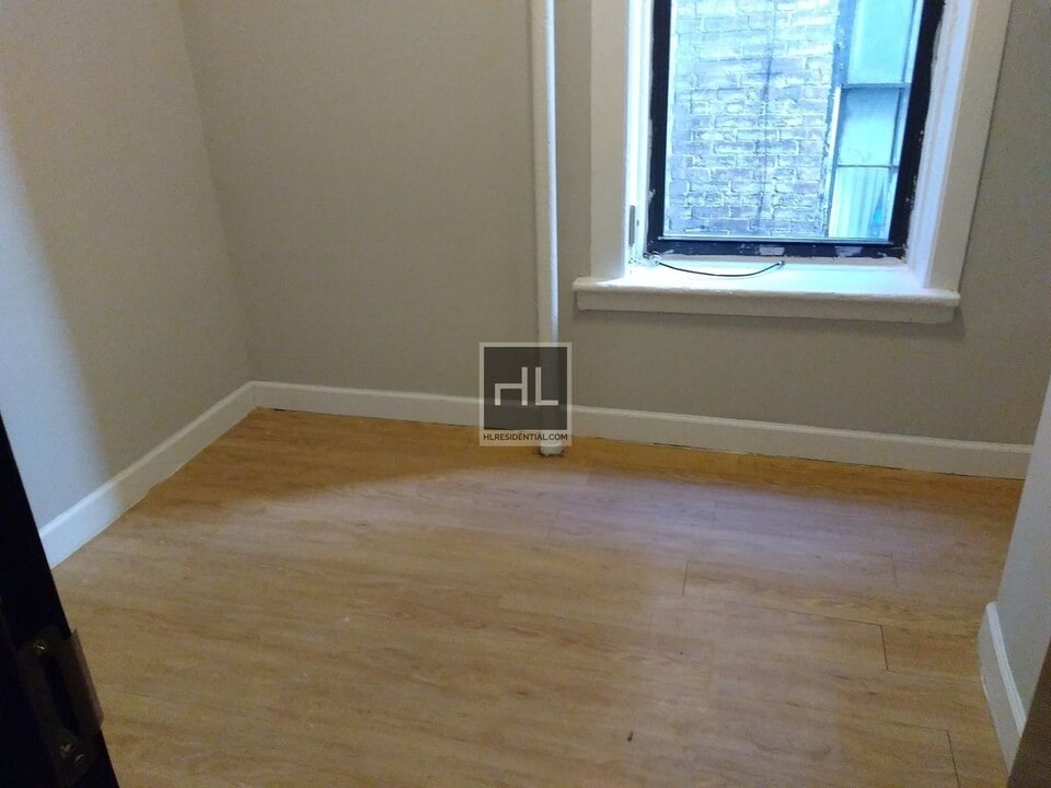 West 51st Street in New York, NY - Building Photo