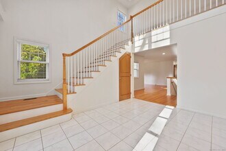 53 Midbrook Ln in Greenwich, CT - Building Photo - Building Photo