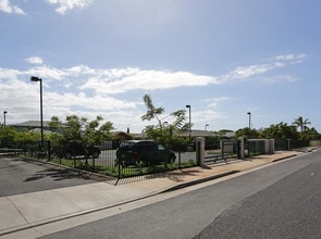 Sea Winds in Waianae, HI - Building Photo - Building Photo