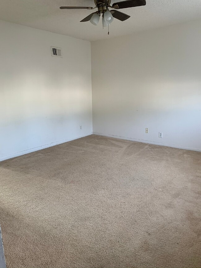 316 Pleasant St in Hinesville, GA - Building Photo - Building Photo