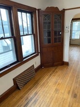 6708 W Wick Pl, Unit Lower in Milwaukee, WI - Building Photo - Building Photo
