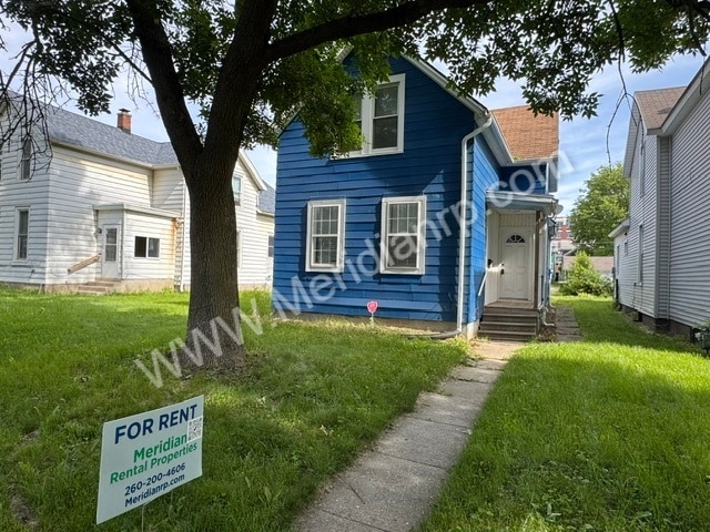 property at 1104 Stophlet St