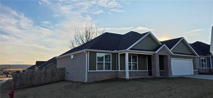 951 E Buchanan St in Prairie Grove, AR - Building Photo - Building Photo