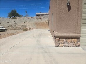 2775 Papeete Dr in Lake Havasu City, AZ - Building Photo - Building Photo