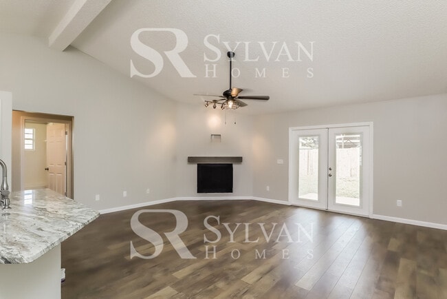 801 Long Lake Dr in Jacksonville, FL - Building Photo - Building Photo