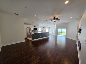 730 Straw Lake Dr in Brandon, FL - Building Photo - Building Photo