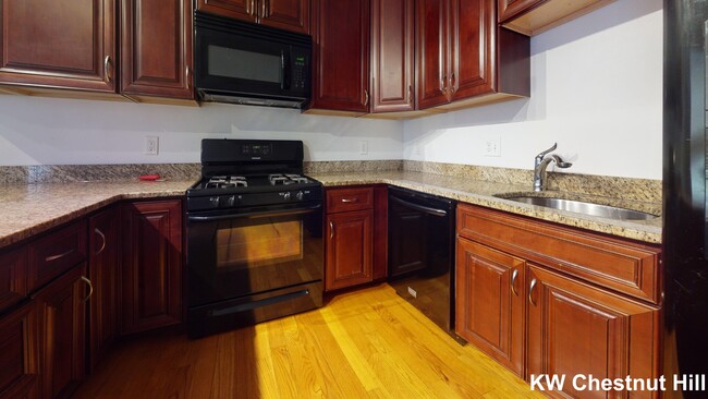 10 Cherokee St, Unit #1