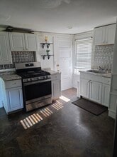 15 Walnut St in Stoughton, MA - Building Photo - Building Photo