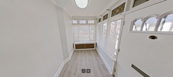 6459 N 16th St in Philadelphia, PA - Building Photo