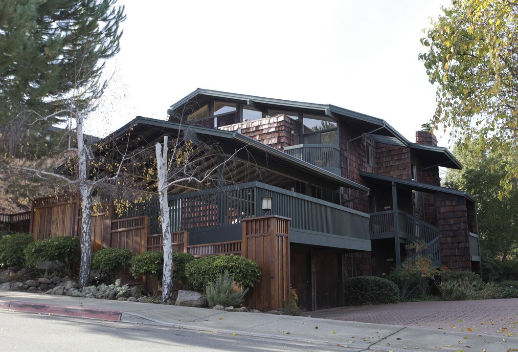 921-923 Dewing Ave in Lafayette, CA - Foto de edificio