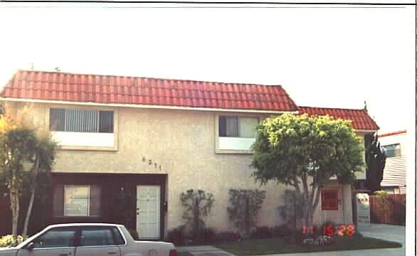 6311 Newlin Ave in Whittier, CA - Building Photo