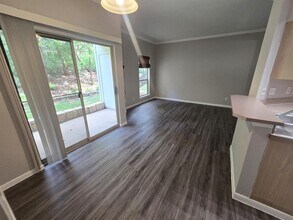 6000-14 Shepherd Mountain Cove in Austin, TX - Building Photo - Building Photo