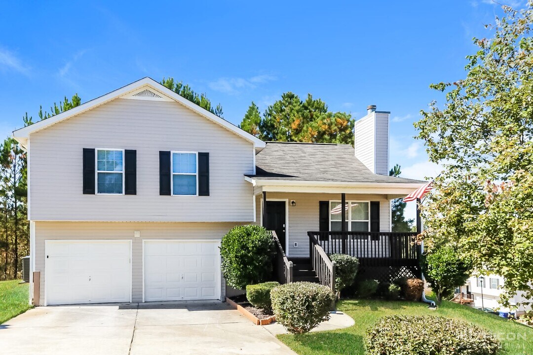 100 Colt Ln in Dallas, GA - Building Photo