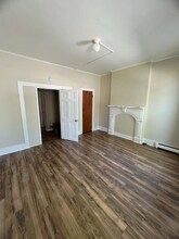 574 Clinton Ave, Unit #1 in Albany, NY - Building Photo - Building Photo