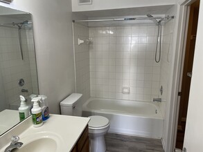 539 Aspen Glen Dr, Unit #421 in Cincinnati, OH - Building Photo - Building Photo