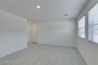 10778 Bede Ct in Las Vegas, NV - Building Photo - Building Photo