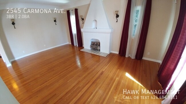 2545 Carmona Ave in Los Angeles, CA - Building Photo - Building Photo