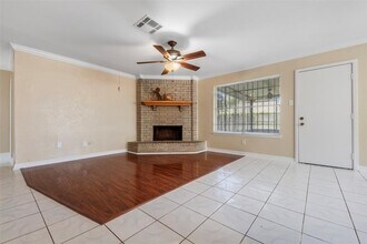 6631 Villarreal Dr in Missouri City, TX - Building Photo - Building Photo