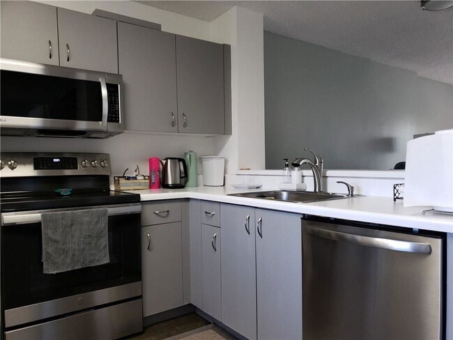 7793 Trent Dr in Tamarac, FL - Building Photo - Building Photo