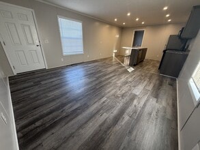 38124 Ducharme Dr in Clinton Township, MI - Building Photo - Building Photo