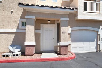 5855 Valley Dr in North Las Vegas, NV - Building Photo - Building Photo