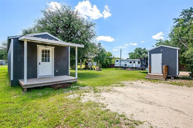 6600 Six J Ct in Granbury, TX - Building Photo