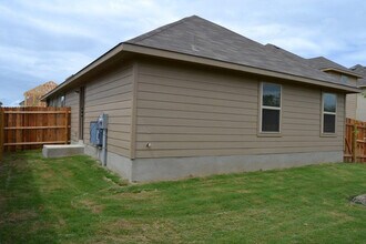 10718 Goose Way in San Antonio, TX - Building Photo - Building Photo