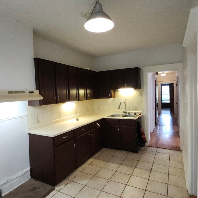 5201 Snowdon Rue in Montréal, QC - Building Photo - Building Photo