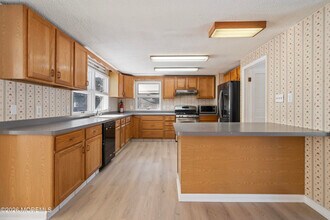 261 Oak Ave in Stafford Township, NJ - Building Photo - Building Photo