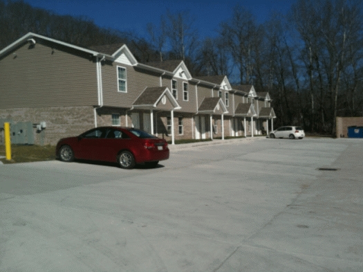 River Island Apartments in St. Albans, WV - Foto de edificio