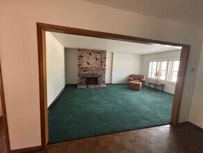 10450 Penrose St. in Los Angeles, CA - Building Photo - Building Photo